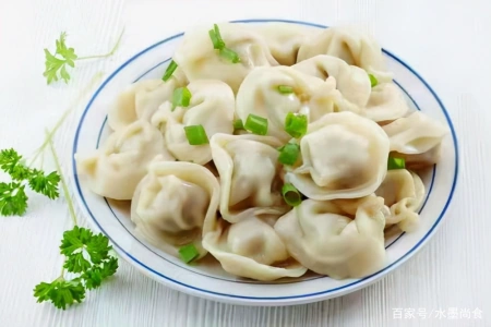 明天立冬，记得多吃“3白3黄，忌吃1红”，老传统别丢，平安入冬(立冬吃哪三白哪三红)